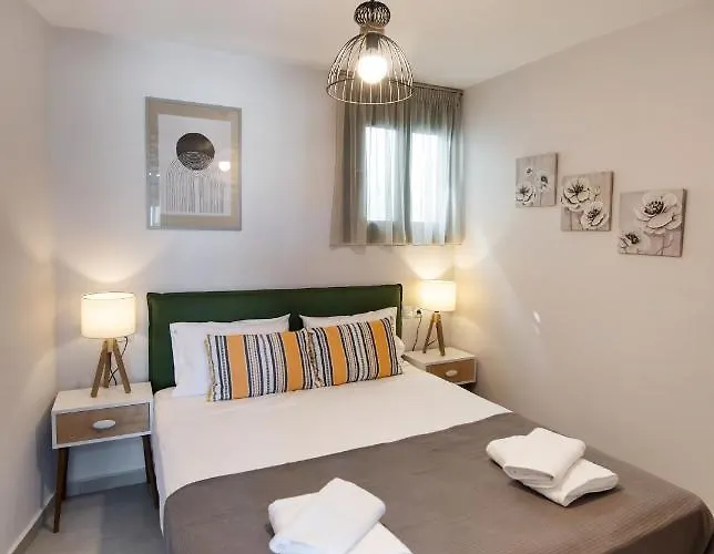 Апартаменты Irene'S Design Apartment Swimming Pool Никиана